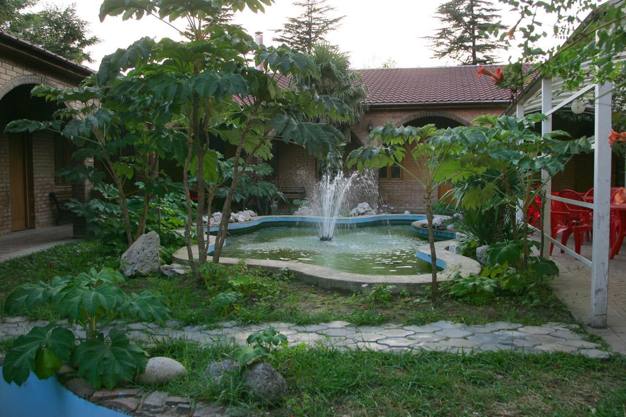 Eleon Hotel Kutaisi Ngoại thất bức ảnh
