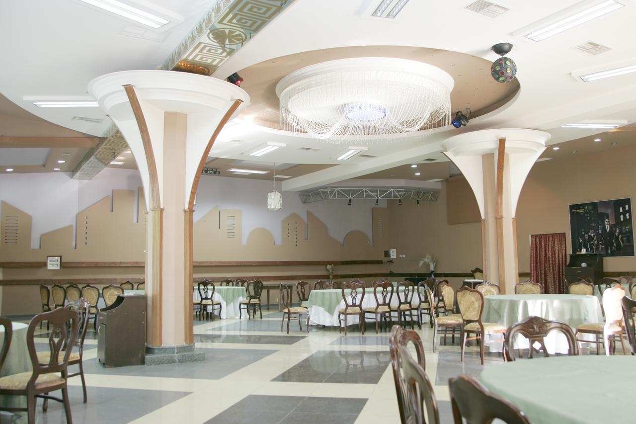 Eleon Hotel Kutaisi Ngoại thất bức ảnh